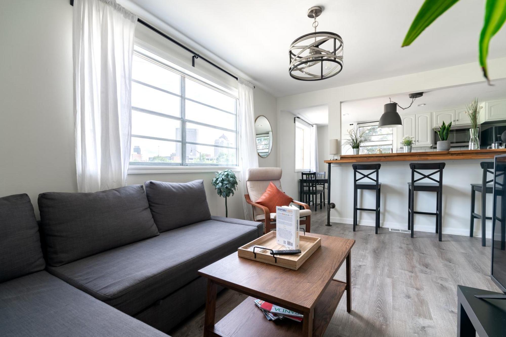 Short North Convention Private Parking Pets Villa โคลัมบัส ภายนอก รูปภาพ
